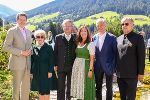 Steirertreffen im Rahmen des Forum Alpbach: Wirtschaftskammerpräsident Harald Mahrer, Frau Landeshauptmann a.D. Waltraud Klasnic, Landeshauptmann Christopher Drexler mit Gattin Iris, Forum Alpbach-Präsident Andreas Treichl und der Vorsitzende des Club Alpbach Steiermark Herwig Hösele (v.l.)